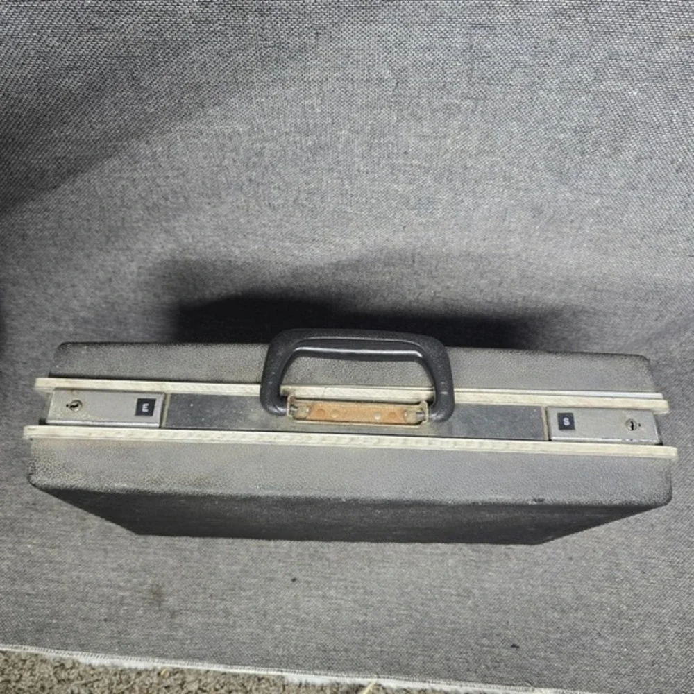 Vintage Airway Industries‎ US Government Property Hard Shell Briefcase Black